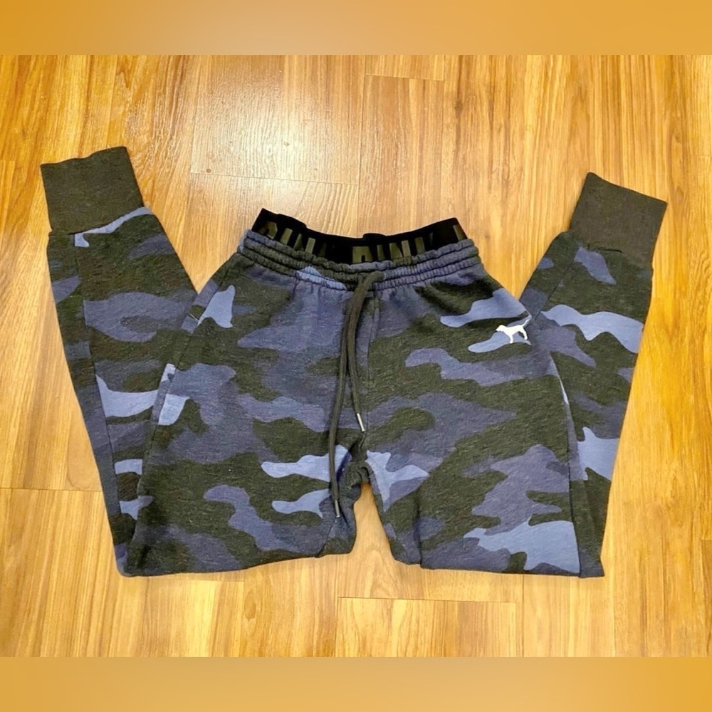 VS PINK Blue Camo Jogger
